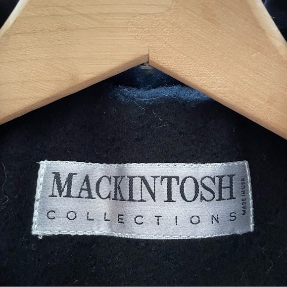 Stunning black wool coat size 12P - Picture 13 of 14